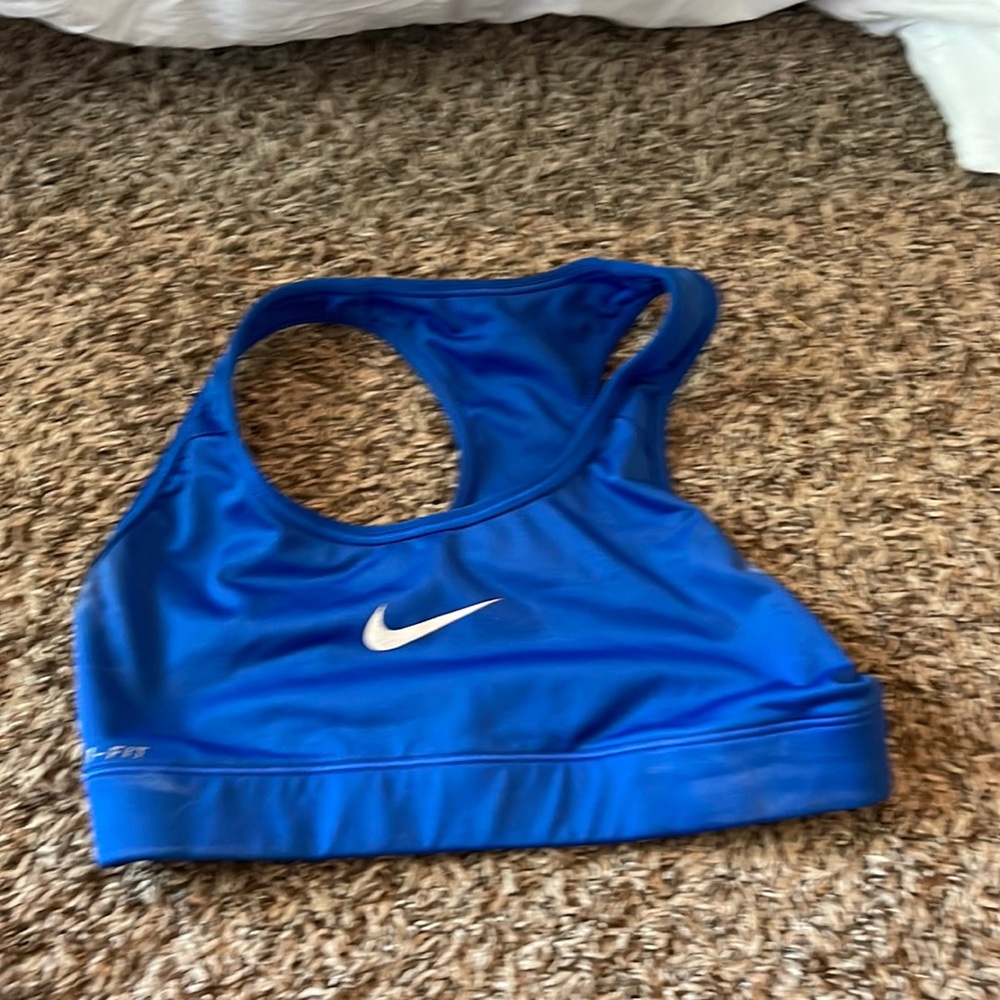 nike sports bra